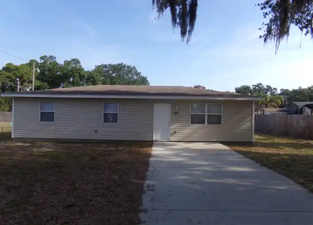 Property at 724 W Bridgers Ave, Auburndale, FL, 33823, 3 beds, 1 bath, [object Object]