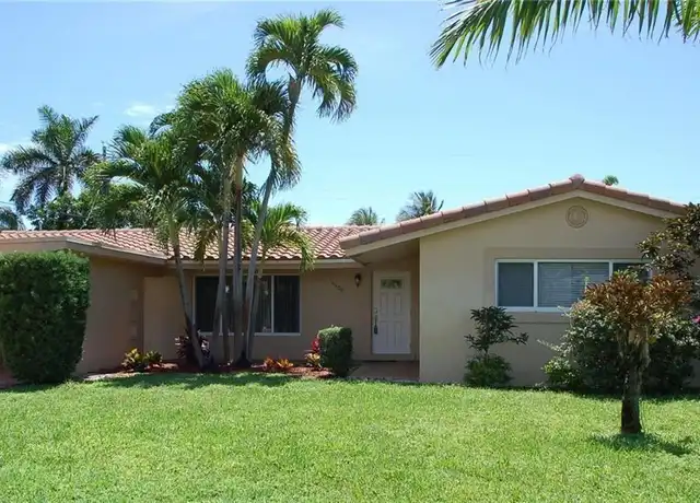 Property at 4450 NE 18th Ave, Oakland Park, FL, 33334, 3 beds, 2 baths, [object Object]
