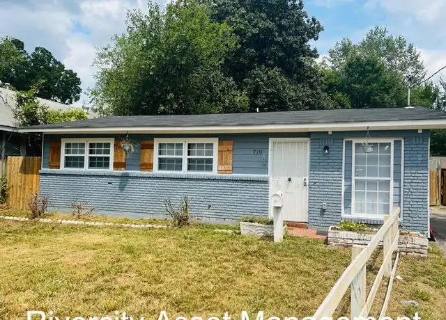 Property at 710 Hudson St, Memphis, TN, 38112, 4 beds, 2 baths, [object Object]