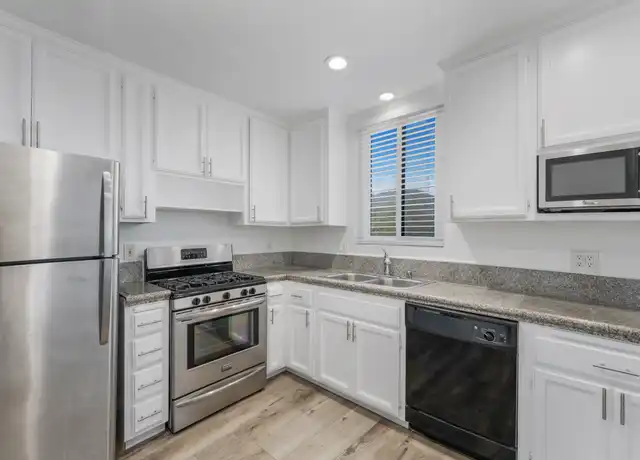 Property at 506 Palm Ave, Coronado, CA, 92118, 2 beds, 1 bath, [object Object]