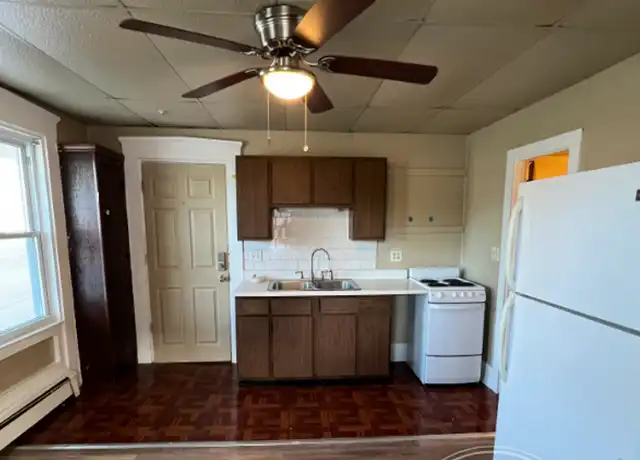 Property at 33 Berkley St Unit 1, Taunton, MA, 02780, 1 bed, 1 bath, [object Object]
