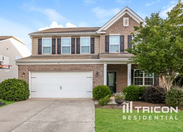Photo of 1000 Wainscott Dr, Waxhaw, NC 28173