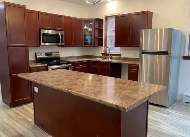 Property at 23 Babcock St Unit 1, Hartford, CT, 06106, 2 beds, 1 bath, [object Object]