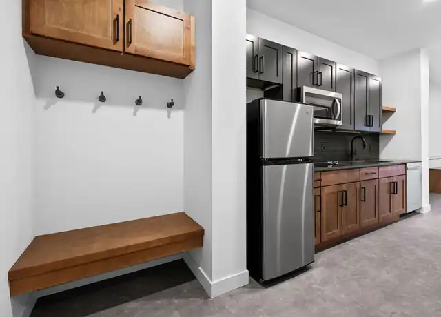 Property at 424 N 3rd St Unit 206, Burlington, IA, 52601, 0 beds, 1 bath, [object Object]