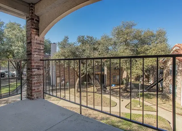 Photo of 1455 N Perry Rd, Carrollton, TX 75006