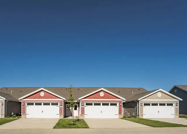 Photo of 317 Madrone Dr, Oswego, IL 60543