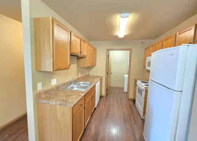 Property at 4510 E 53rd St Unit 305, Sioux Falls, SD, 57110, 2 beds, 1 bath, [object Object]