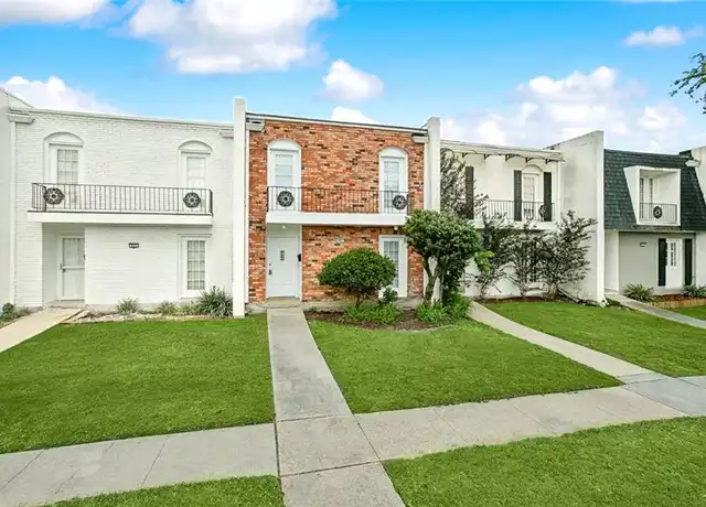 Property at 883 Martin Behrman Ave, Metairie, LA, 70005, 3 beds, 2.5 baths, [object Object]