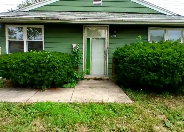 Property at 3208 Nelson Ave, Robbins, IL, 60472, 3 beds, 1 bath, [object Object]