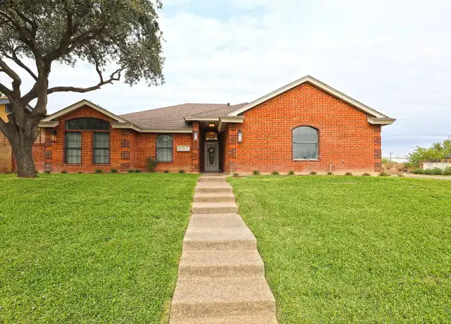 Property at 220 Green Jay Ln, Laredo, TX, 78045, 4 beds, 2.5 baths, [object Object]