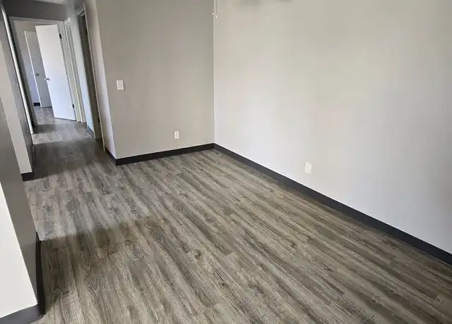 Property at 7116 Hillandale Rd Unit 8, Davenport, IA, 52806, 2 beds, 1 bath, [object Object]
