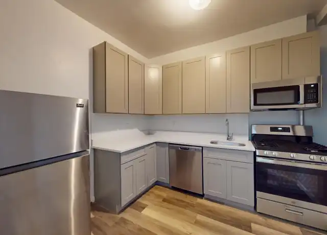 Property at 520 E 83rd St Unit B2, New York, NY, 10028, 2 beds, 1 bath, [object Object]