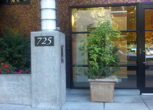 Property at 725 NW 10th Ave #103, Portland, OR, 97209, 1 bed, 1 bath, [object Object]