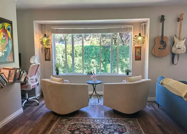 Property at 927 5th Ave, Kirkland, WA, 98033, 2 beds, 2 baths, [object Object]