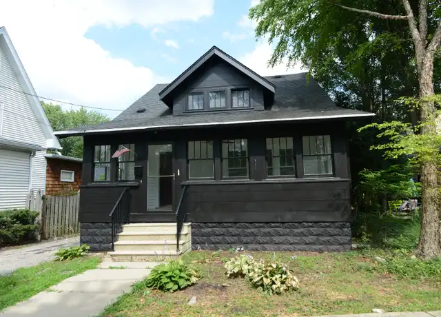 Property at 724 S 5th St, Saint Charles, IL, 60174, 4 beds, 2 baths, [object Object]