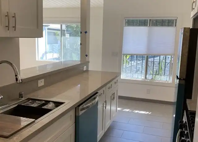 Property at 2911 Colorado Ave Unit B, Santa Monica, CA, 90404, 1 bed, 1 bath, [object Object]
