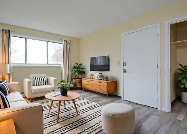 Property at 2818 E 31st St Unit 2, Minneapolis, MN, 55406, 1 bed, 1 bath, [object Object]