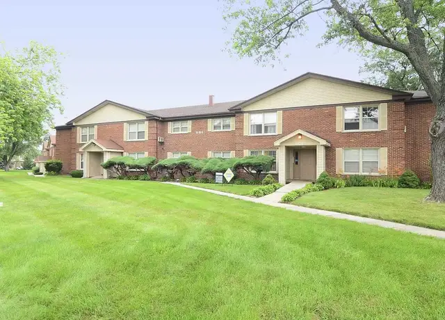 Photo of 1102 Plainfield Rd, Darien, IL 60561