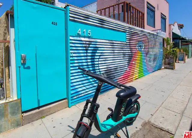 Property at 415 Rose Ave Unit B, Venice, CA, 90291, 2 beds, 2 baths, [object Object]
