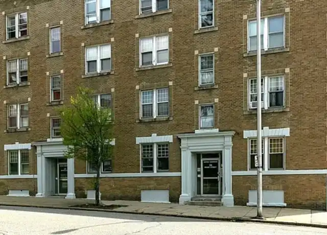 Property at 27 Irving St #4, Worcester, MA, 01609, 2 beds, 1 bath, [object Object]