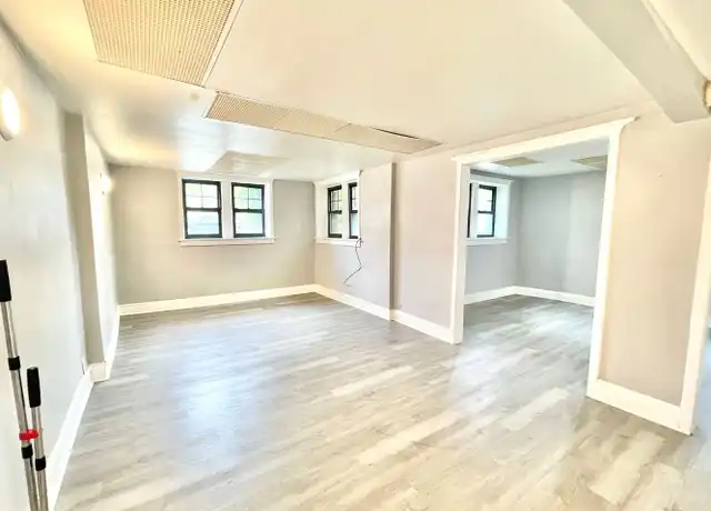 Property at 7131 N Ridge Blvd, Chicago, IL, 60645, 1 bed, 1 bath, [object Object]