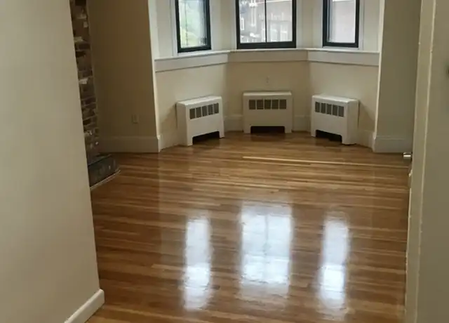 Property at 145 Arlington St Ph 5, Boston, MA, 02116, 2 beds, 1 bath, [object Object]