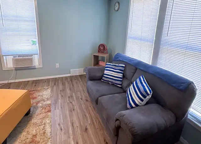Property at 302 N Spring Ave Unit 4, Sioux Falls, SD, 57104, 1 bed, 1 bath, [object Object]