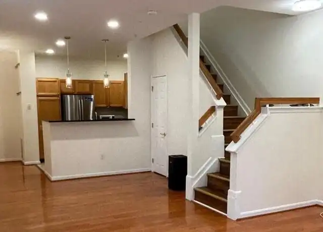 Property at 25 Crusader Ct, Germantown, MD, 20874, 3 beds, 2.5 baths, [object Object]