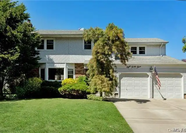 Property at 843 Outlook Ave, West Babylon, NY, 11704, 1 bed, 1 bath, [object Object]