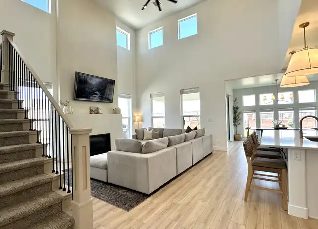 Property at 655 S Lesina Heights Dr, Saint George, UT, 84770, 5 beds, 2.5 baths, [object Object]