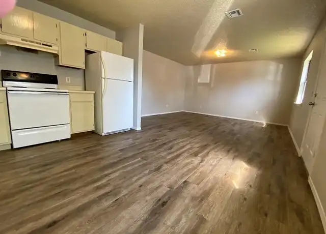 Property at 300 Fink Dr Unit F, Springdale, AR, 72764, 2 beds, 1 bath, [object Object]