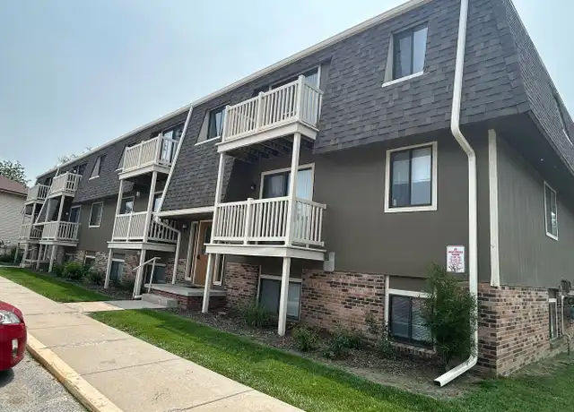 Property at 4921 Copper Creek Rd, Omaha, NE, 68157, 2 beds, 1-2 bath, [object Object]