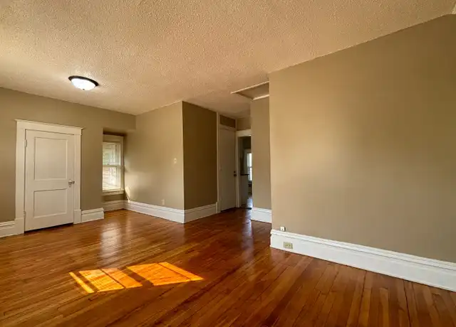 Property at 5016 Xerxes Ave S Unit 2, Minneapolis, MN, 55410, 1 bed, 1 bath, [object Object]
