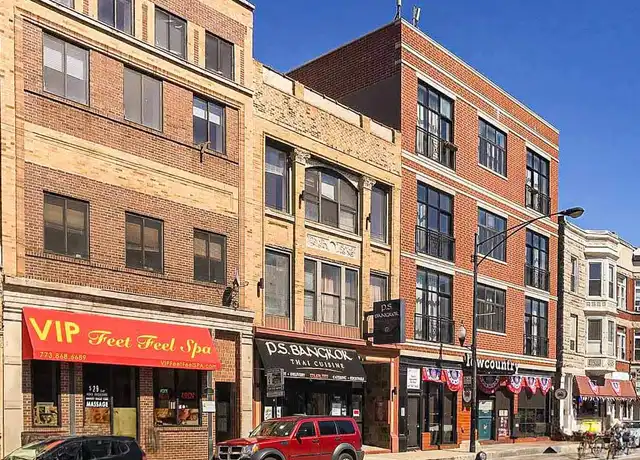 Property at 3345 N Clark St #3, Chicago, IL, 60657, 5 beds, 2 baths, [object Object]