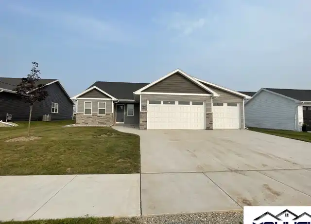 Property at 1735 Patriot Way, Neenah, WI, 54956, 3 beds, 2 baths, [object Object]