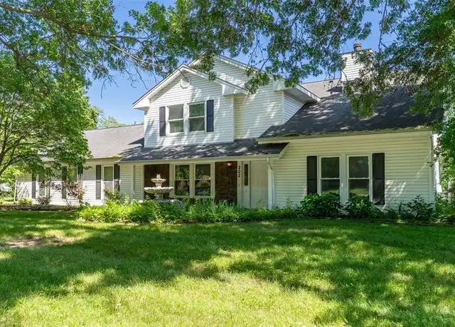 Property at 202 Dauphine Dr, Lake Saint Louis, MO, 63367, 3 beds, 2.5 baths, [object Object]