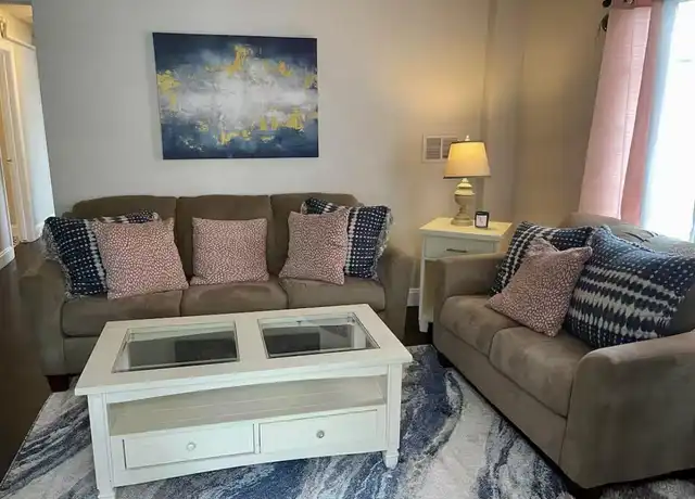 Property at 527 8th St N Unit 5, St. Petersburg, FL, 33701, 3 beds, 1 bath, [object Object]
