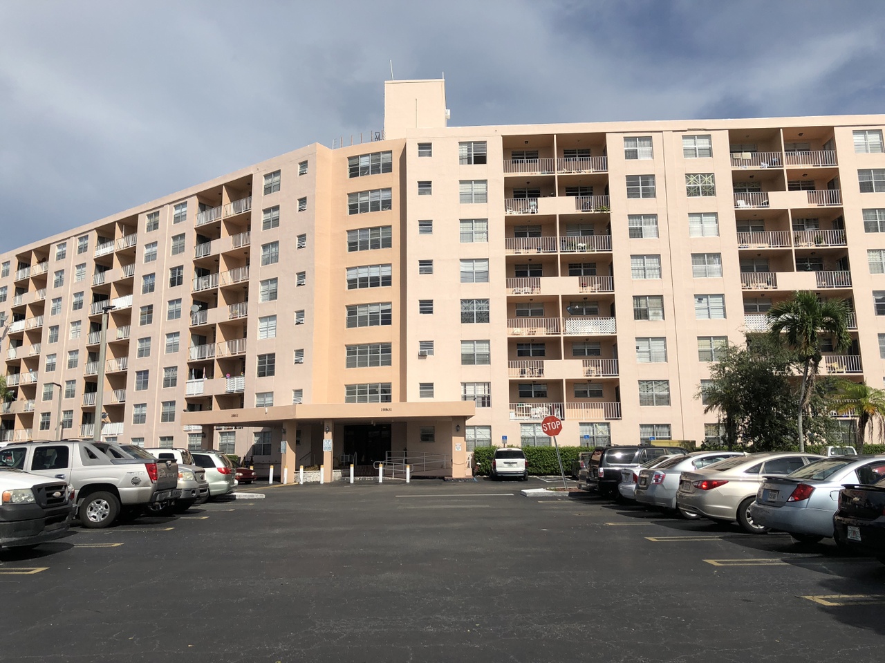 Apartments 33157