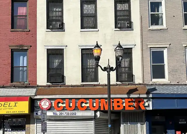 Property at 161 Monticello Ave Unit 2, Jersey City, NJ, 07304, 3 beds, 1 bath, [object Object]