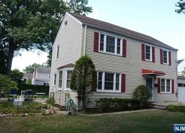Property at 397 Hickory Ave, Paramus, NJ, 07652, 3 beds, 2 baths, [object Object]