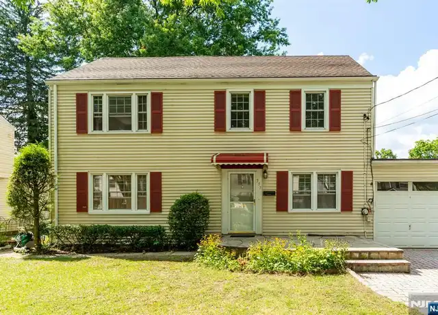Property at 397 Hickory Ave, Paramus, NJ, 07652, 3 beds, 2 baths, [object Object]