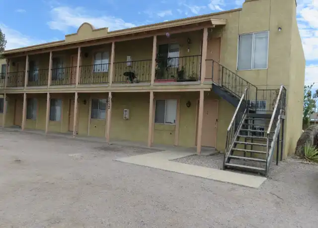 Property at 2452 La Fonda Cir Unit A, Las Cruces, NM, 88001, 2 beds, 1 bath, [object Object]