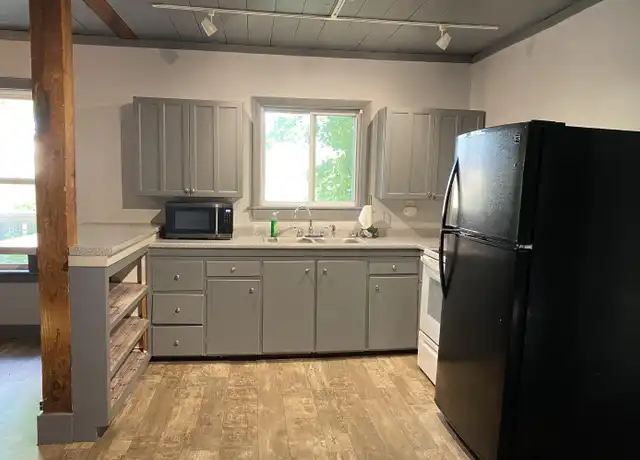 Property at 95 Hall Ave, Henniker, NH, 03242, 2 beds, 1 bath, [object Object]