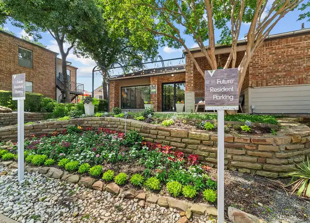 Property at Vine on North Park - 601 N Park Blvd, Grapevine, TX, 76051, 1-3 bed, 1-2 bath, [object Object]