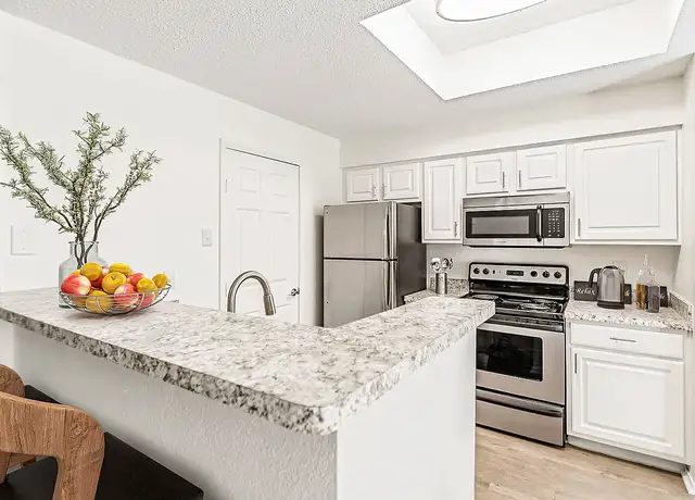 Photo of 601 N Park Blvd, Grapevine, TX 76051