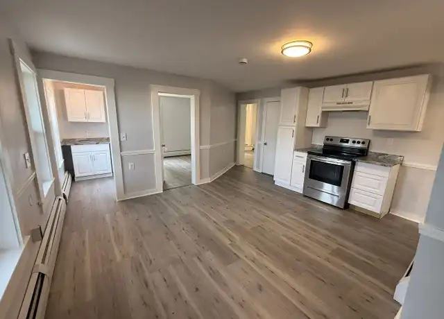 Property at 32 Worcester St Unit 32-B, Southbridge, MA, 01550, 1 bed, 1 bath, [object Object]