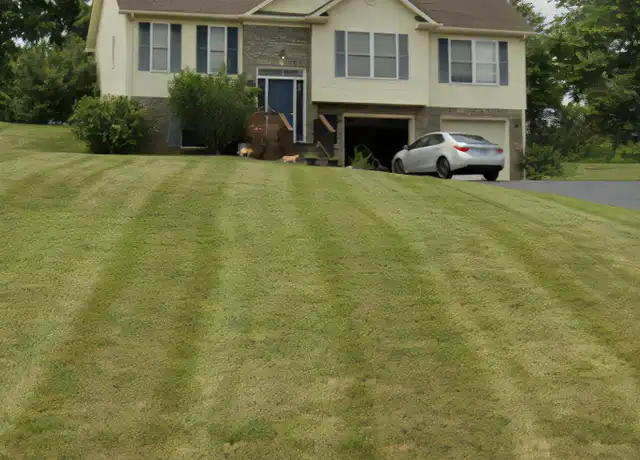Property at 309 Ridgeview Dr, Berea, KY, 40403, 4 beds, 2.5 baths, [object Object]