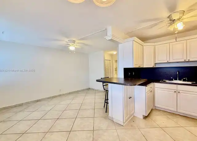 Property at 22 SE 3rd Ter #7, Dania, FL, 33004, 1 bed, 1 bath, [object Object]