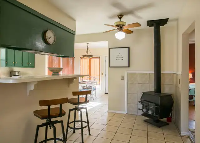 Property at 217 Cornell Dr SE, Albuquerque, NM, 87106, 2 beds, 1 bath, [object Object]