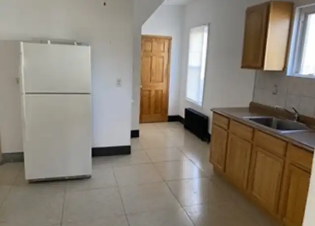 Property at 186 Billings St, Quincy, MA, 02171, 3 beds, 1 bath, [object Object]